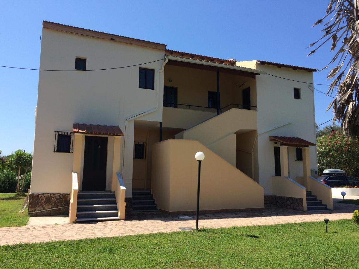ليفكيمي Avra Beach Apartments المظهر الخارجي الصورة