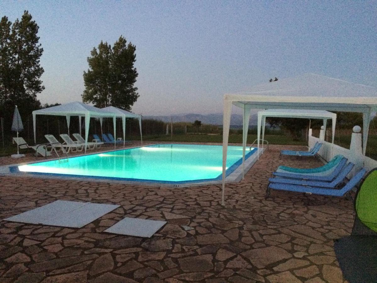 ليفكيمي Avra Beach Apartments المظهر الخارجي الصورة