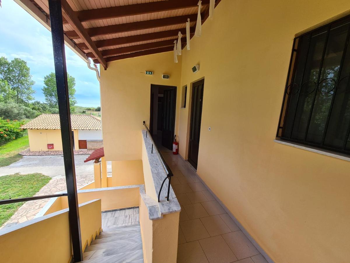 ليفكيمي Avra Beach Apartments المظهر الخارجي الصورة